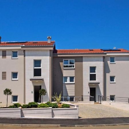 Daska Apartmani Njivice Kültér fotó
