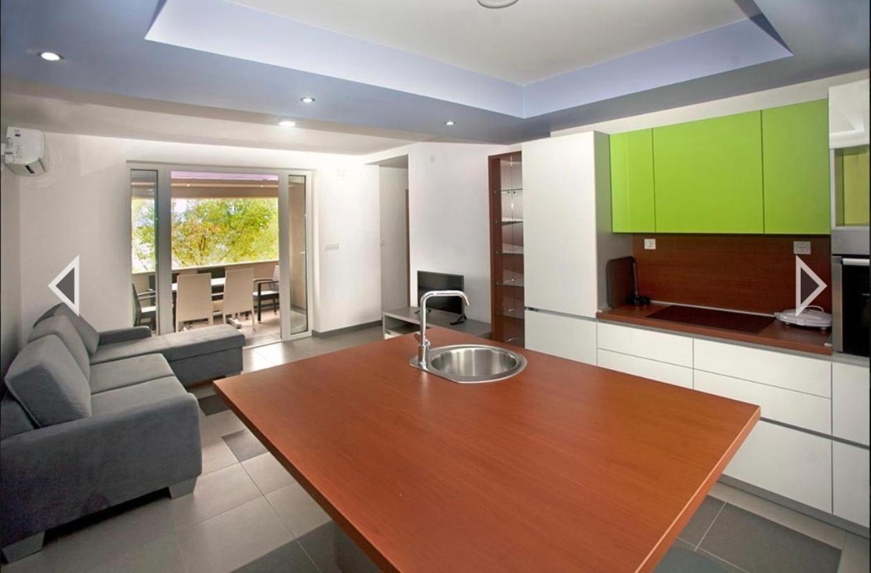 Daska Apartmani Njivice Kültér fotó