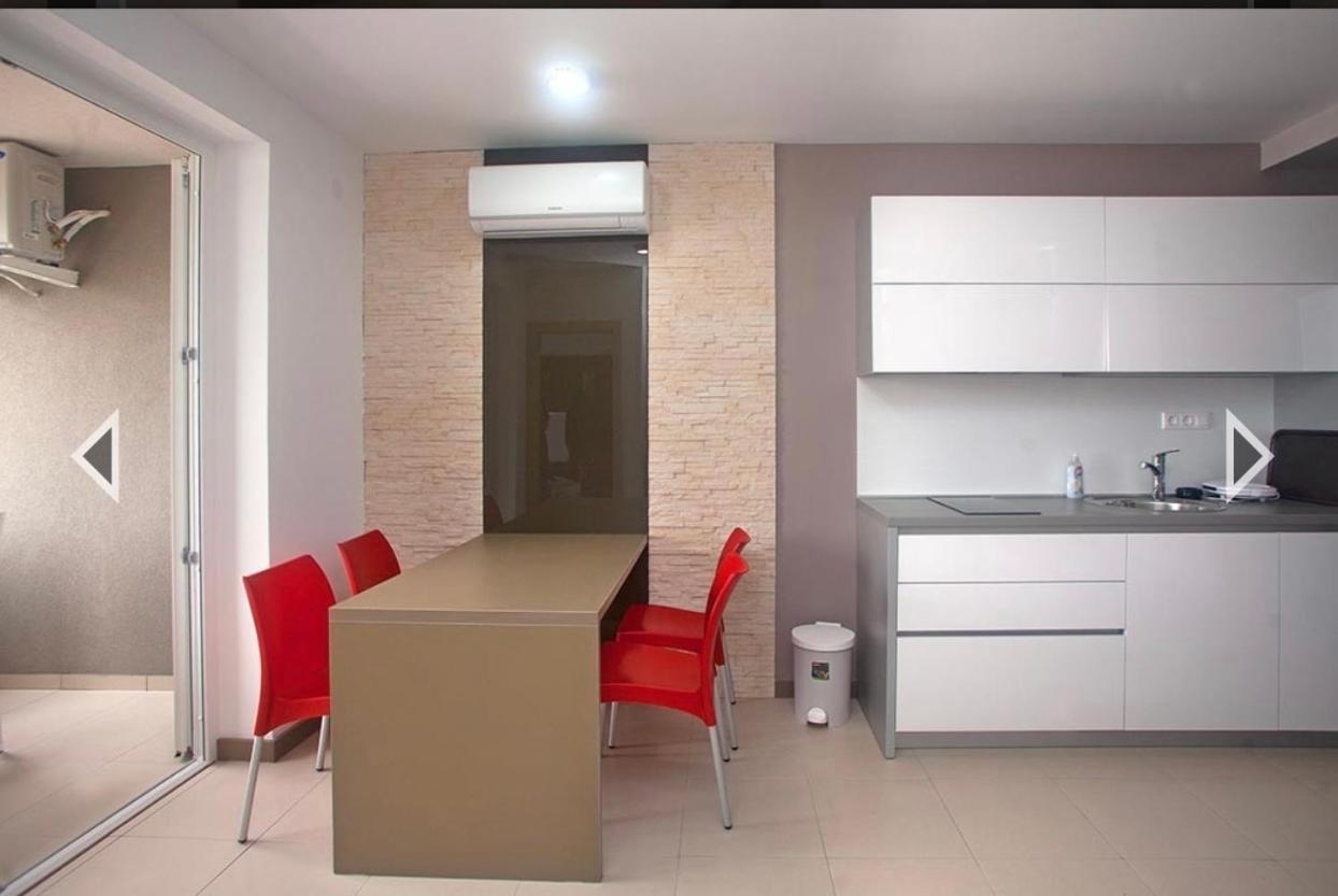 Daska Apartmani Njivice Kültér fotó